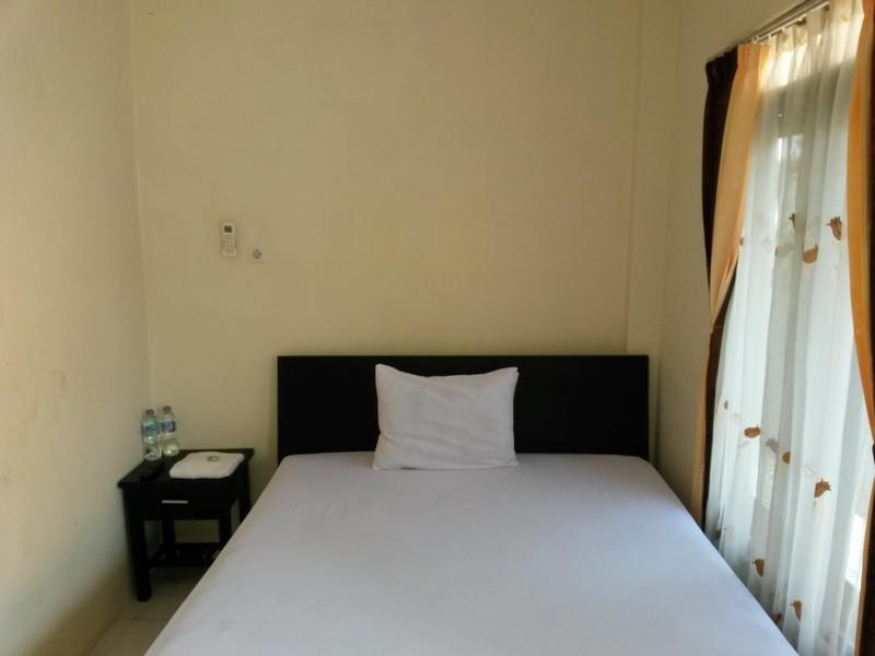 Hotel Dubai Sumenep Buitenkant foto